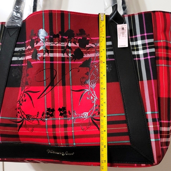 Victoria's Secret Tote - Picture 5 of 5